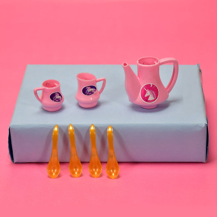 Plastic tea set for kids' pretend play